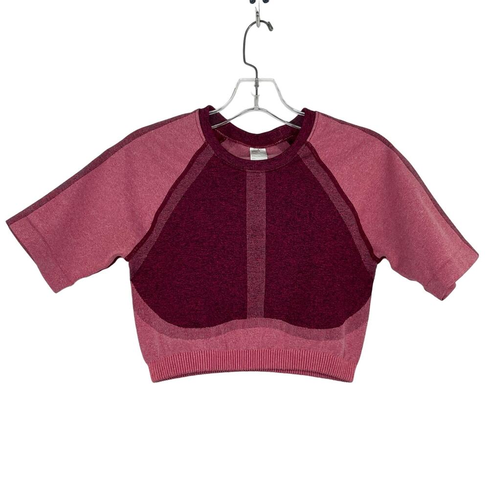 Fabletics Helena Seamlesss pink red cropped top size Medium